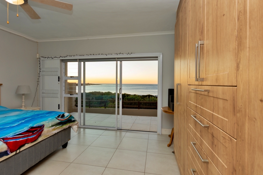 4 Bedroom Property for Sale in Britannia Bay Western Cape